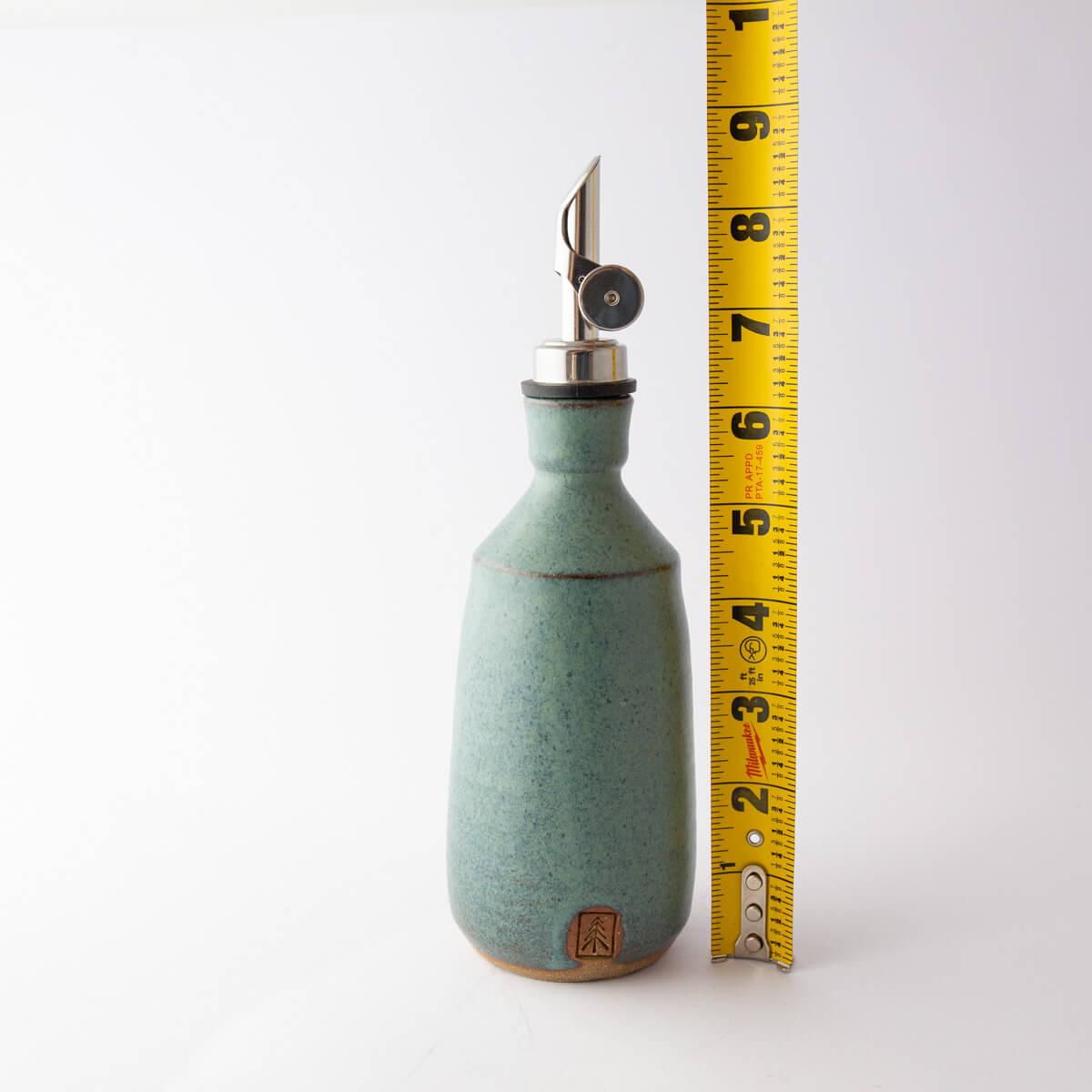 Oil bottle