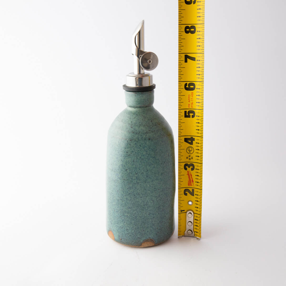 Oil bottle