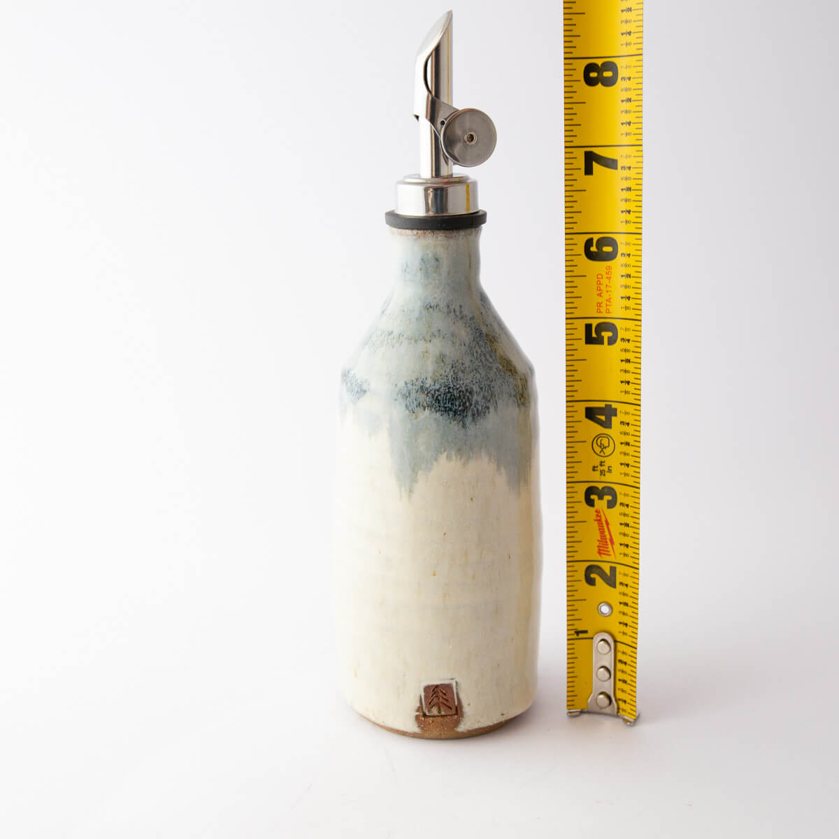 Oil bottle